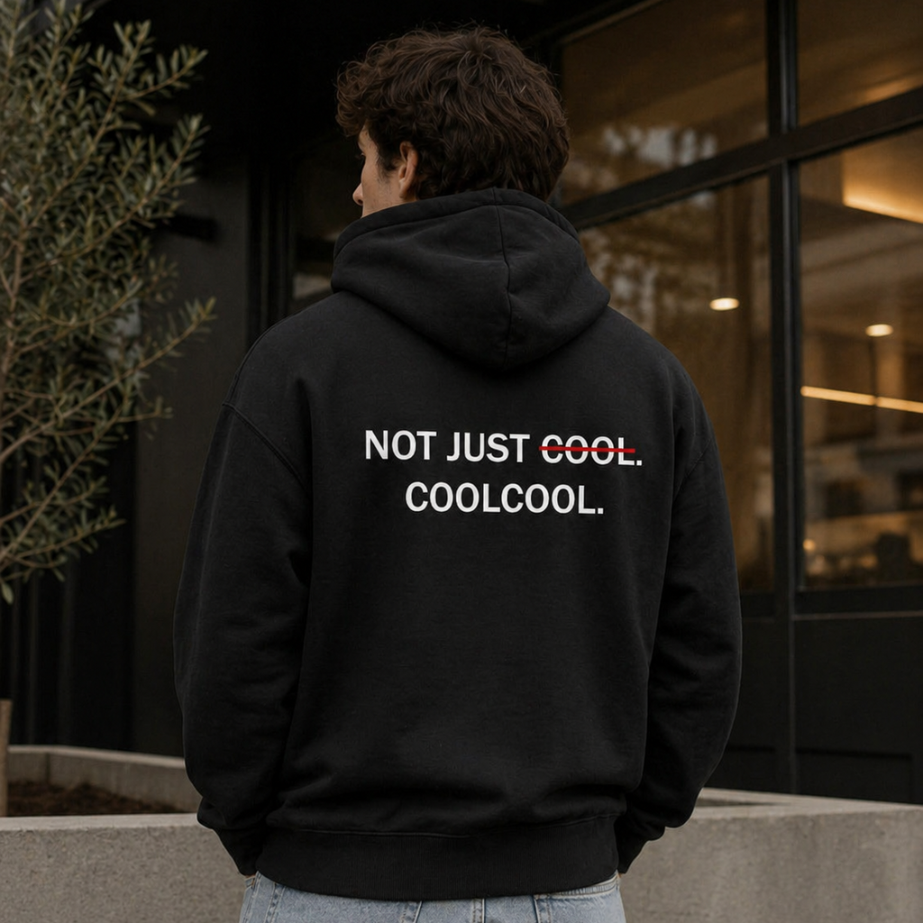 Sweat noir à capuche COOLCOOL